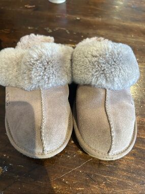 UGG Kids Suede Slipper with Shearling Cuff - Taupe